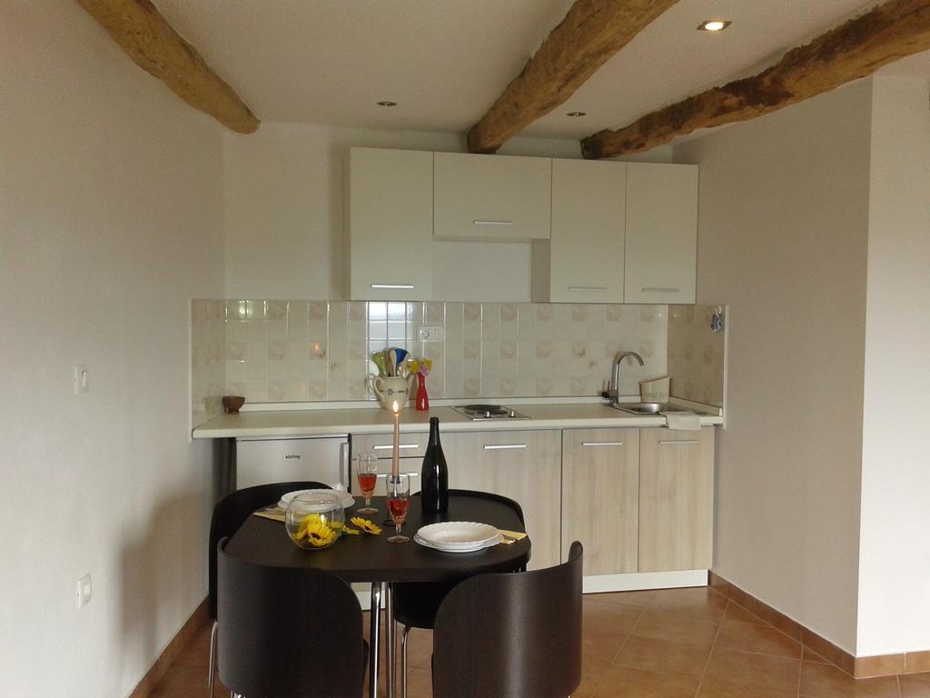 Apartment Bella Vista 2 Buzet Rum bild
