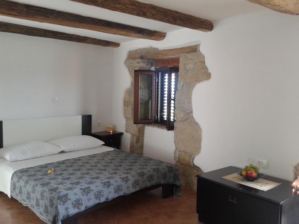 Apartment Bella Vista 2 Buzet Rum bild